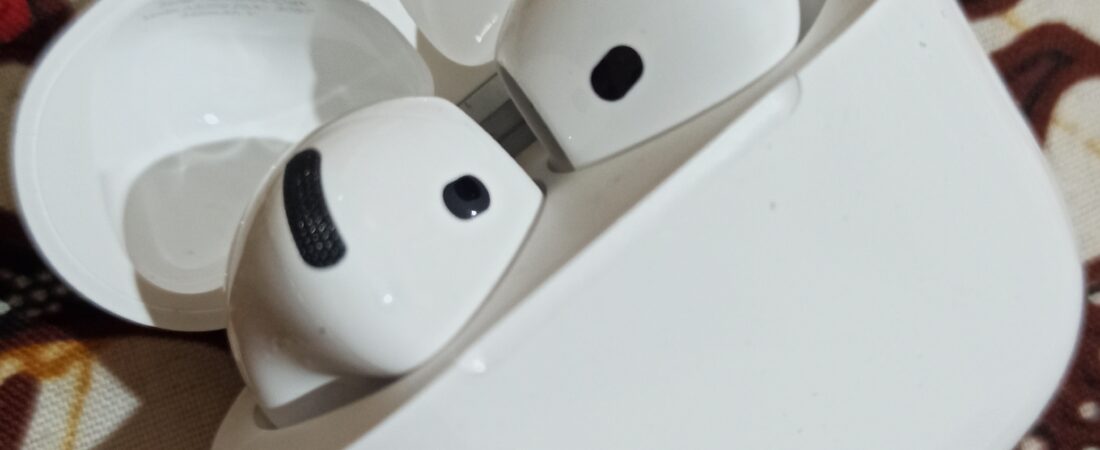 AirPods 4 vs Galaxy Buds3 Pro: Qual TWS Premium Comprar em 2026?